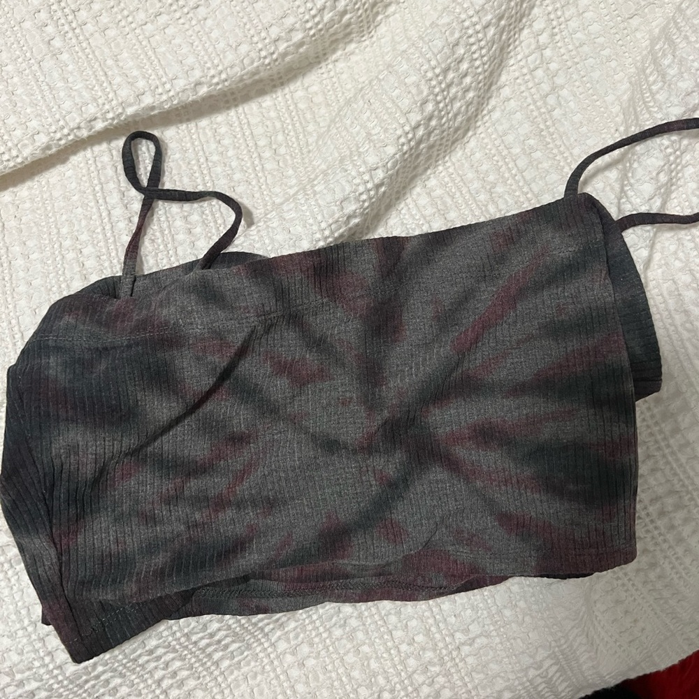 Emma and Sam LF tie dye crop top tank perfect condition